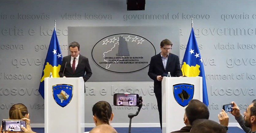 Rriten pagat e sektorit publik ne Kosove: 55 euro nga janari, 110 euro nga korriku